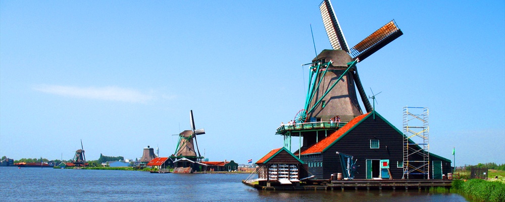 Traditional-Windmills-Holland